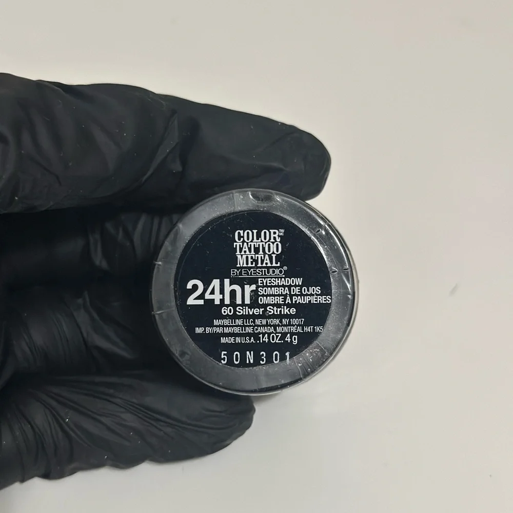 Maybelline Eyestudio Color Tattoo 24HR Eyeshadow 60 Sliver Strike 14 Oz